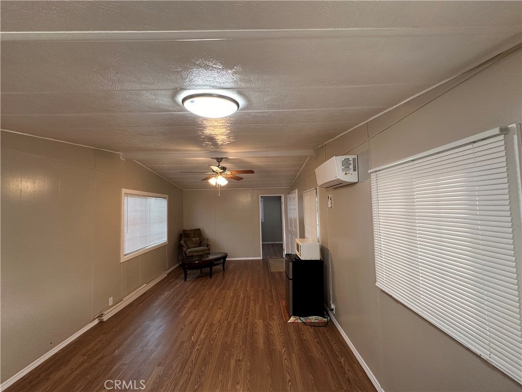 9426 Tamarisk Avenue 81