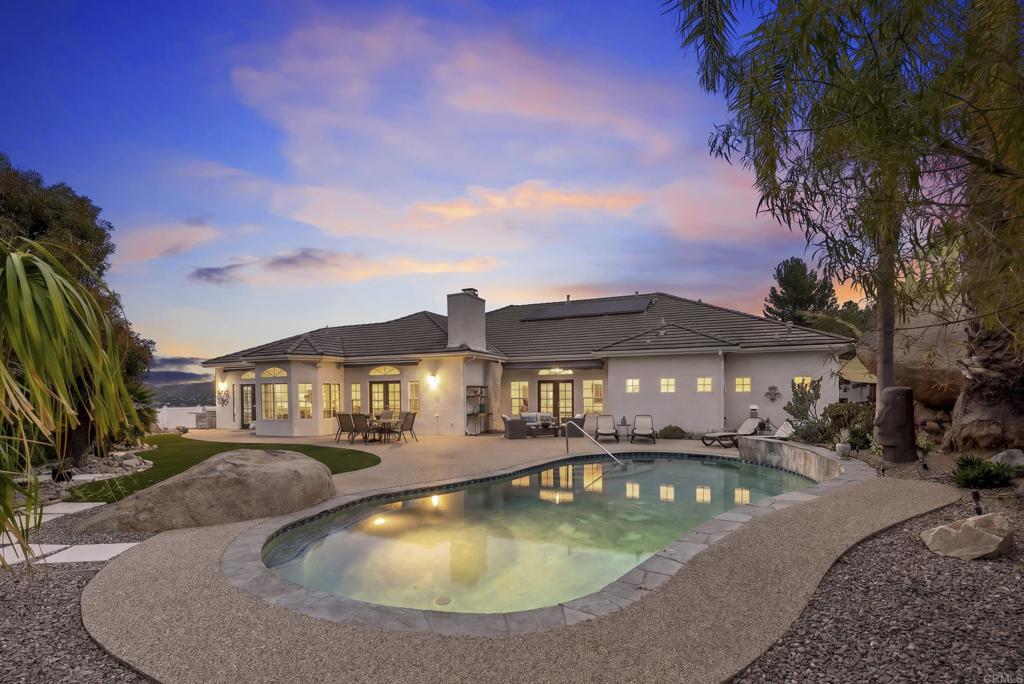 1221 Vista Grande Road