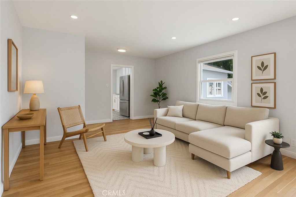 Photo of 17832 Rhoda St, Encino, CA 91316 (MLS # SR25220635)