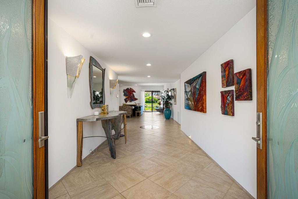 4 Reed Court
