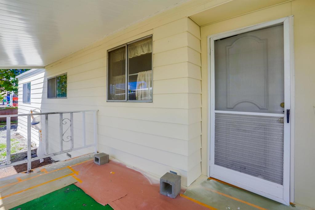 809 Olive Ave 11