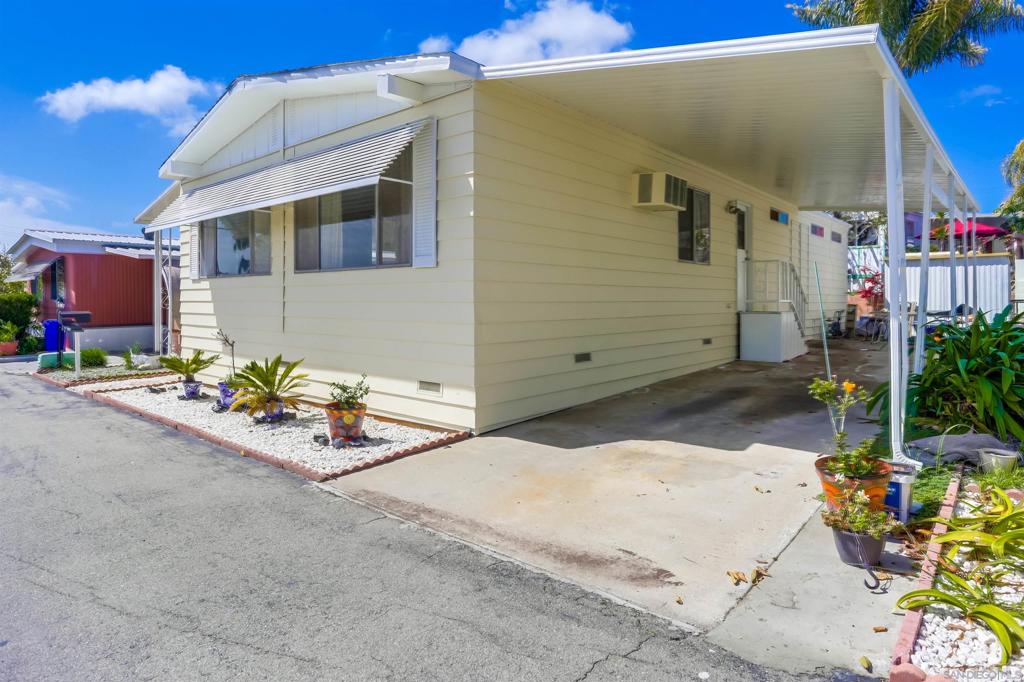 809 Olive Ave 11