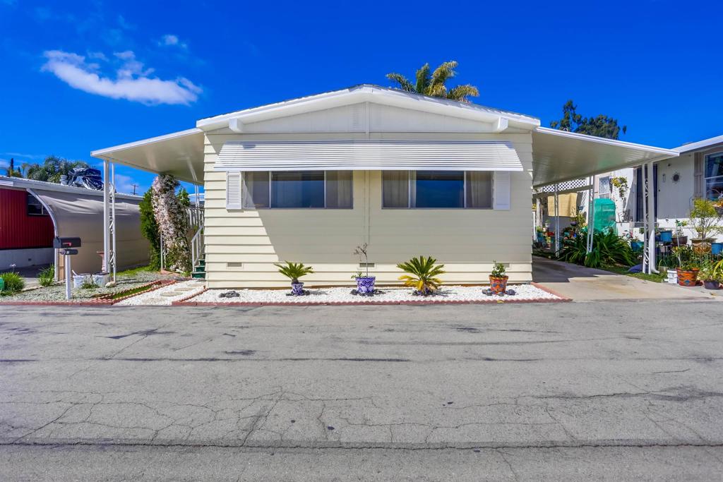 809 Olive Ave 11