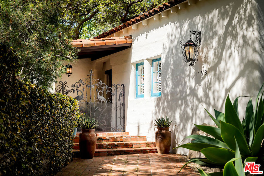 1158 Woodland Drive