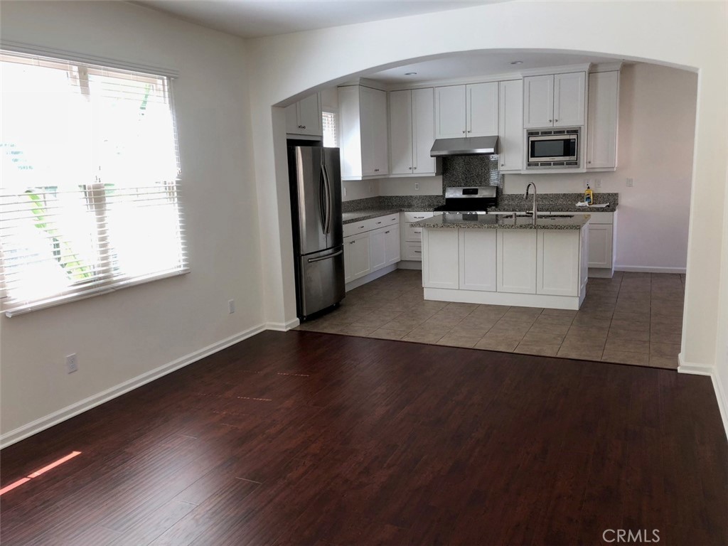 94 Strawberry Grove