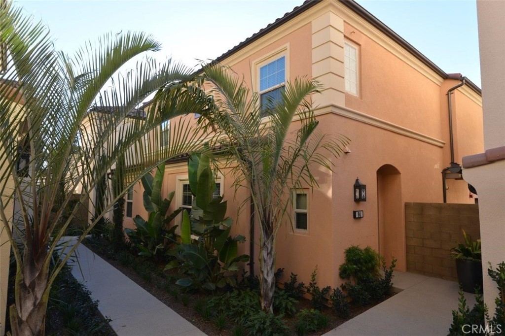 94 Strawberry Grove