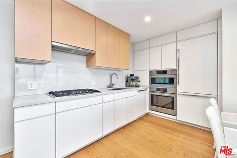 Photo of 877 Francisco Street #1516, Los Angeles, CA 90017 (MLS # 26637247)