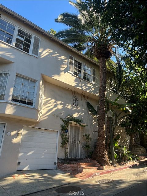 Photo of 2020 N Las Palmas Ave, Los Angeles, CA 90068 (MLS # DW26009086)
