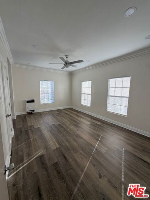 Photo of 334 N Heliotrope Drive #201, Los Angeles, CA 90004 (MLS # 26659003)