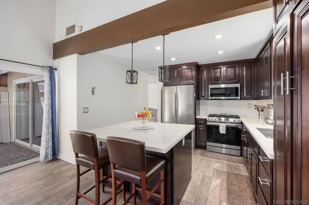6986 Pembridge Lane LN, San Diego CA 92139