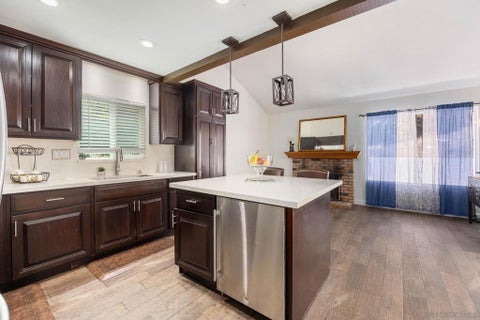 Photo of 6986 Pembridge Lane LN, San Diego, CA 92139 (MLS # 260025877SD)