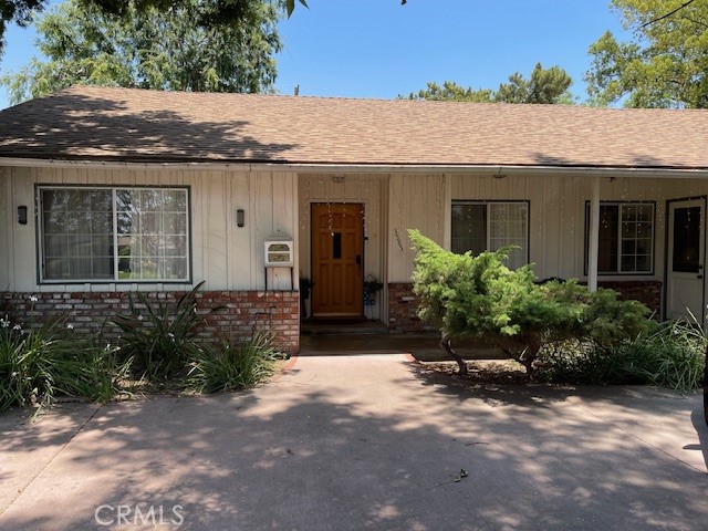 Unfurnished Luxury Lease in Pasadena – Move-In Ready!
Welcome to 3585 Shadow Grove Rd., Pasadena, CA 91107 – a beautifully appointed single-family home offering comfort, style, and convenience in one of Pasadena’s most desirable neighborhoods. This spacious 3-bedroom, 2.5-bathroom residence features 2,243 sq. ft. of elegant living space, a 12,395sf lot, plus a bonus entertainment room with a pool table—perfect for hosting or relaxing in style.
Step inside to find a thoughtfully designed floor plan with high-end furnishings, a well-equipped kitchen, and comfortable living areas filled with natural light. The home is ideal for anyone seeking a turnkey rental experience in a serene and private setting.
Lease Details:
• $6,400/month, Security Deposit: $9,000
• Pet-friendly (no smoking allowed)
• Renter’s insurance required
• Property features 3 full bedrooms, one DEN room that can be used as a guest room or home office, and a layout that includes 2.5 BATHROOMS and laundry access
• Driveway can accommodate up to four vehicles
• Corporate 6 months short term lease is available.
Don’t miss this rare opportunity to enjoy upscale living in a beautiful home minutes from shopping, dining, hiking trails, and everything Pasadena has to offer.
Call today to schedule a private showing!