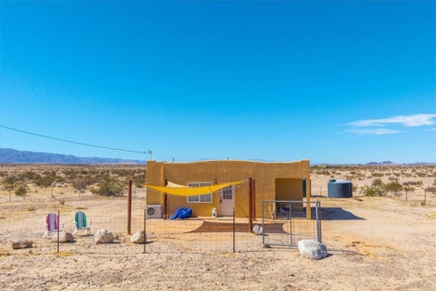 Photo of 4033 Godwin Road, 29 Palms, CA 92277 (MLS # JT26225949)