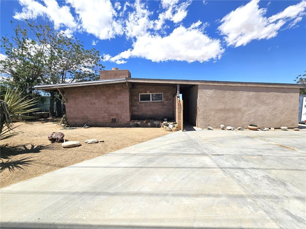 57492 Onaga Trail