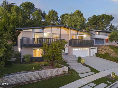 Photo of 1675 Calle Artigas, Thousand Oaks, CA 91360 (MLS # V1-34171)