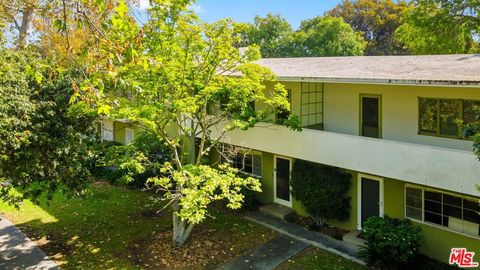 5479 Village Los Angeles CA 90016