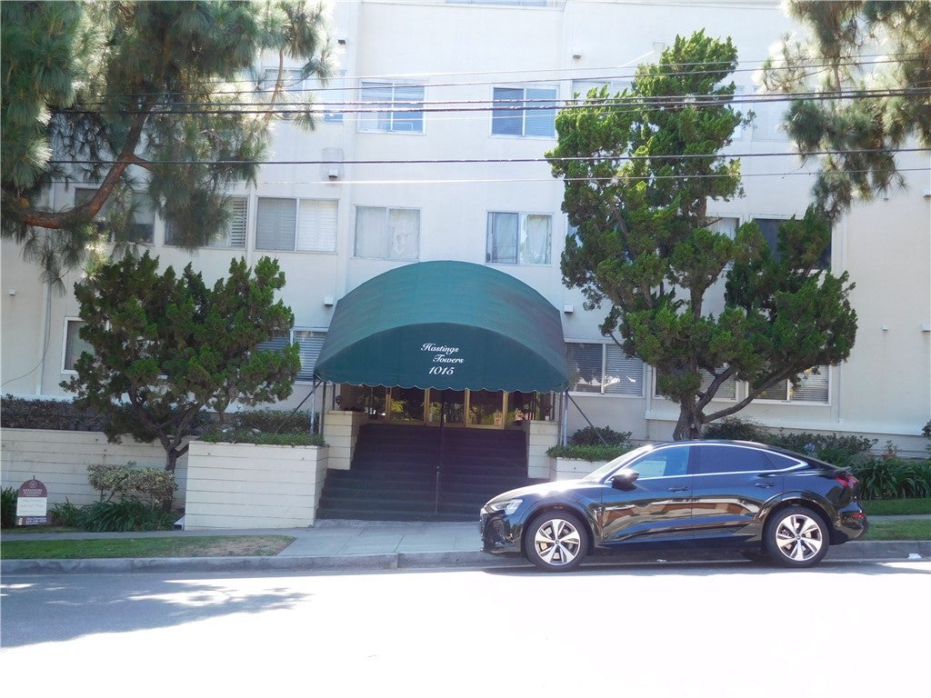 1015 N Michillinda AVE 203, Pasadena CA 91107