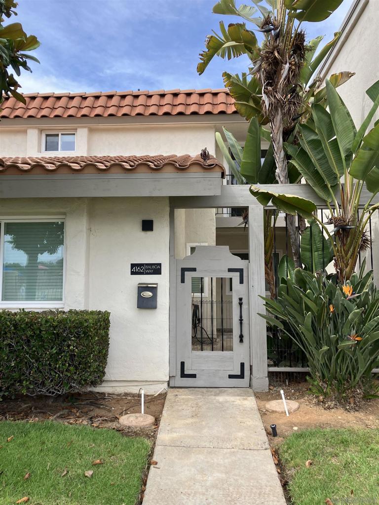Welcome to this 3 bedroom 2 bath Townhome (1 bedroom downstairs) located in the desirable community of Pacific Bluffs. Walk to shopping, restaurants and public transportation. Enjoy all that this complex has to offer: Olympic size pool, kiddie pool, gym, clubhouse, game room, pickle ball, basketball, shuffle board, pic nic area, grills, playground. Easy access to 805, 163, the 5 and beaches.