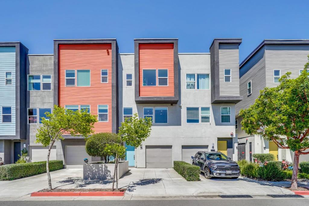 1317 Pullman Way