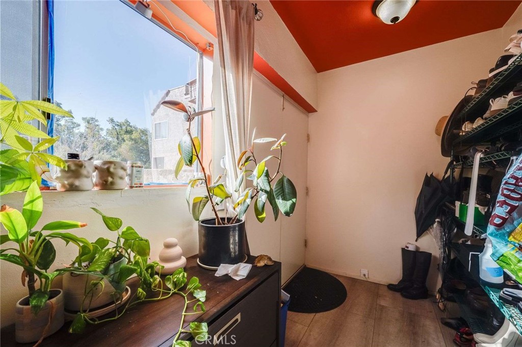 3215 Sherwood Avenue