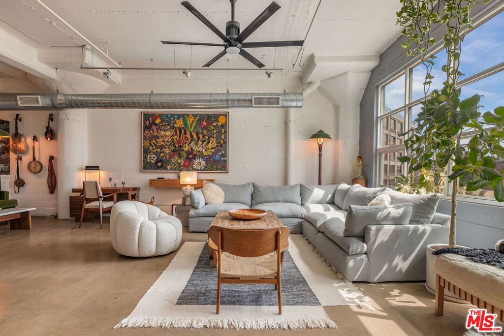 530 Molino Street 213, Los Angeles CA 90013
