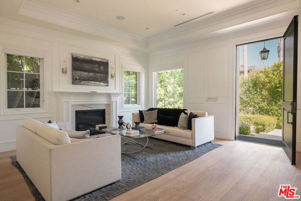 531 N Stanley Avenue