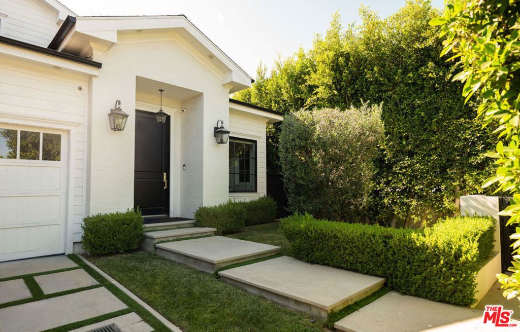 Photo of 531 N Stanley Avenue, Los Angeles, CA 90036 (MLS # 26637409)