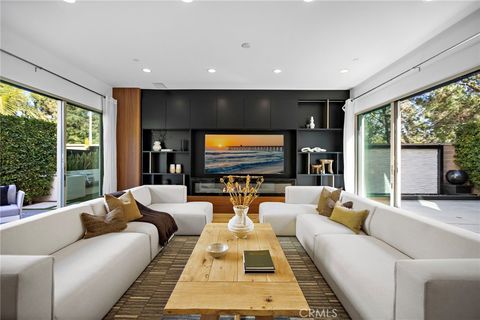 51 Fenway Irvine CA 92620