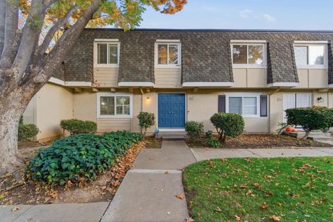 Photo of 7066 Cypress Point Court, San Jose, CA 95139 (MLS # ML82034678)