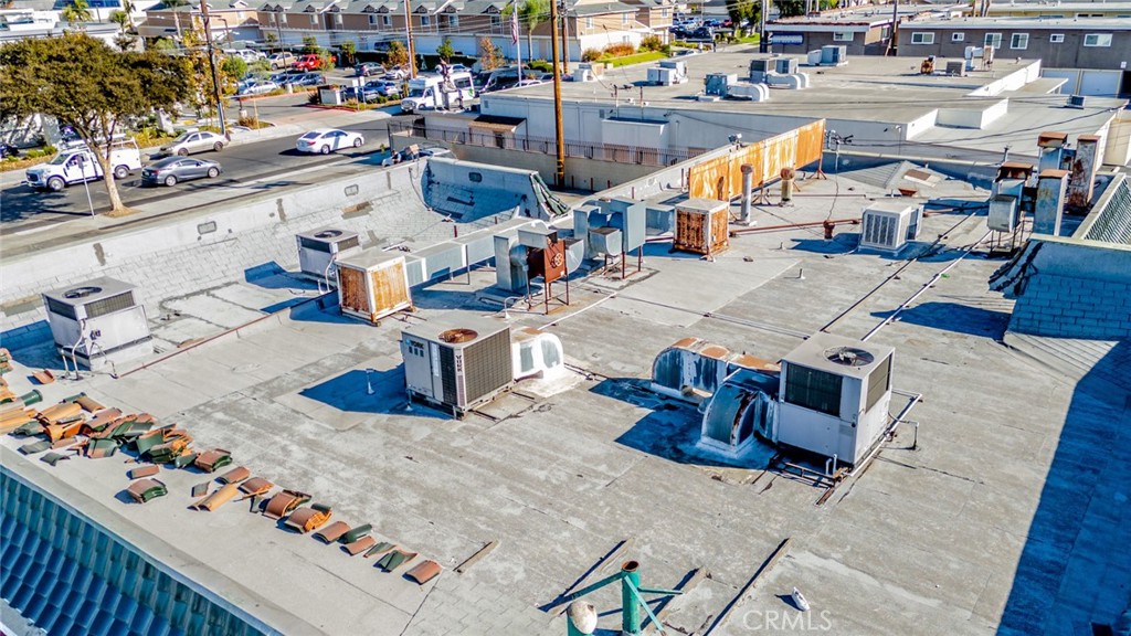 17812 Bellflower Boulevard