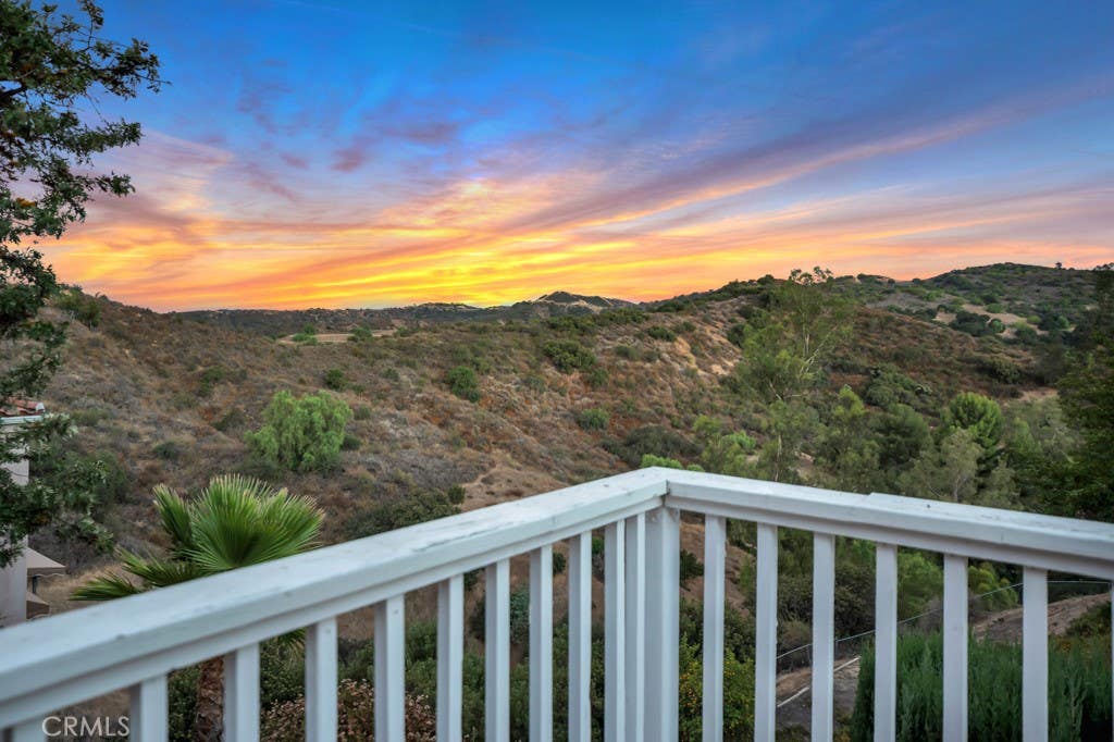 Photo of 20908 Bandera Street, Woodland Hills, CA 91364 (MLS # SR26176661)