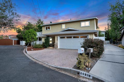 Photo of 20908 Bandera Street, Woodland Hills, CA 91364 (MLS # SR26176661)