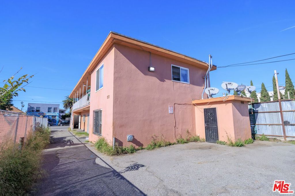 4610 Compton Avenue