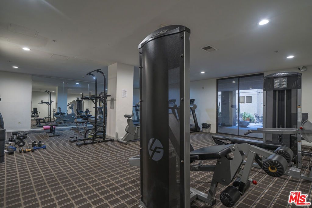 Photo of 625 S Berendo Street #209, Los Angeles, CA 90005 (MLS # 26640385)