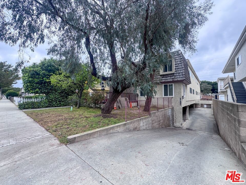 2410 Ocean Park Boulevard