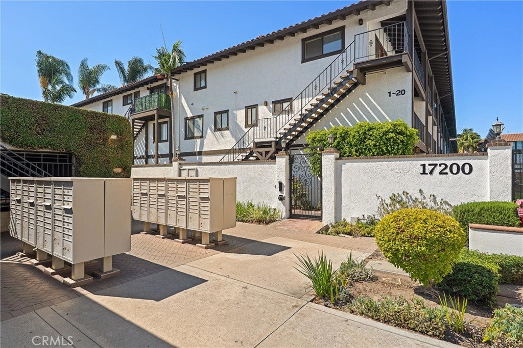 17200 Newhope 204