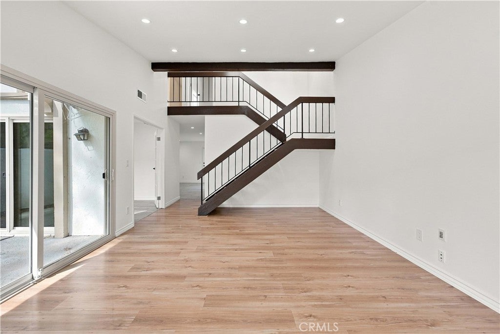 10120 Larwin Avenue 3, Chatsworth CA 91311