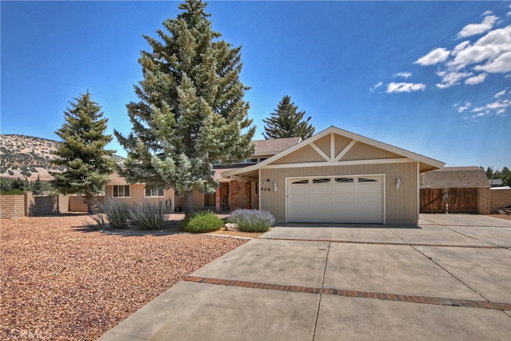 908 Mount Doble Drive