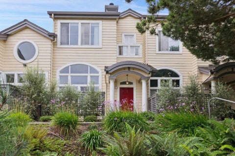 Photo of 5 Erin Lane, Half Moon Bay, CA 94019 (MLS # ML82060436)