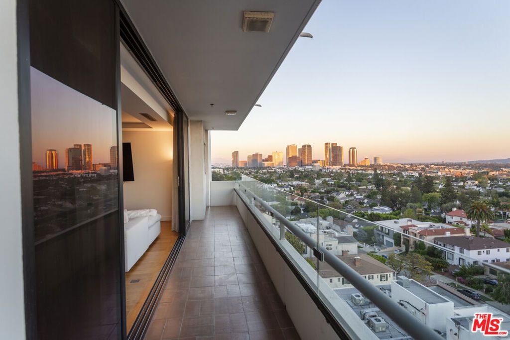 Photo of 10660 Wilshire Boulevard #1207, Los Angeles, CA 90024 (MLS # 26677891)