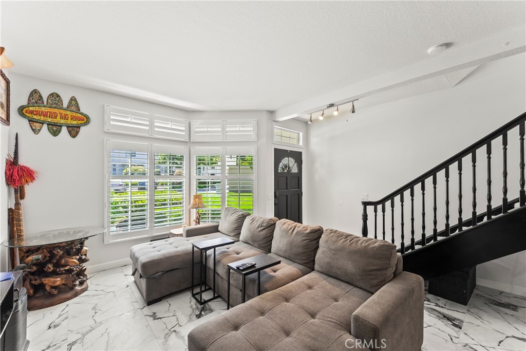 Hampton Village (HV) - Residential