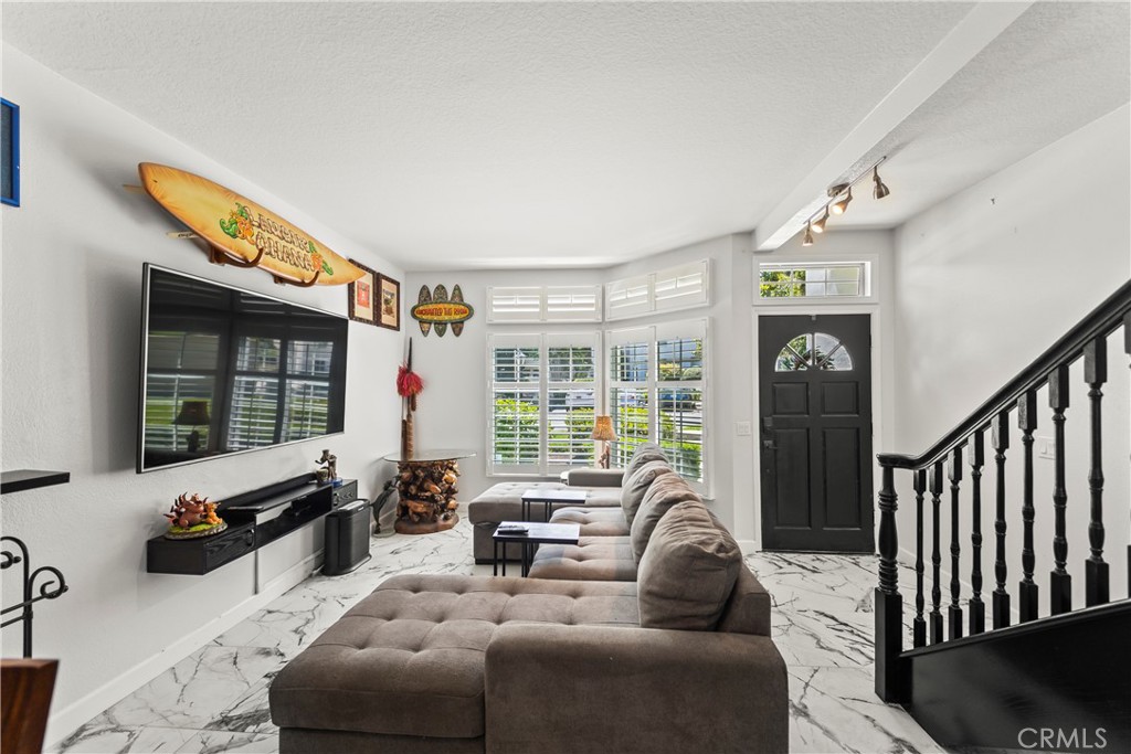 Hampton Village (HV) - Residential