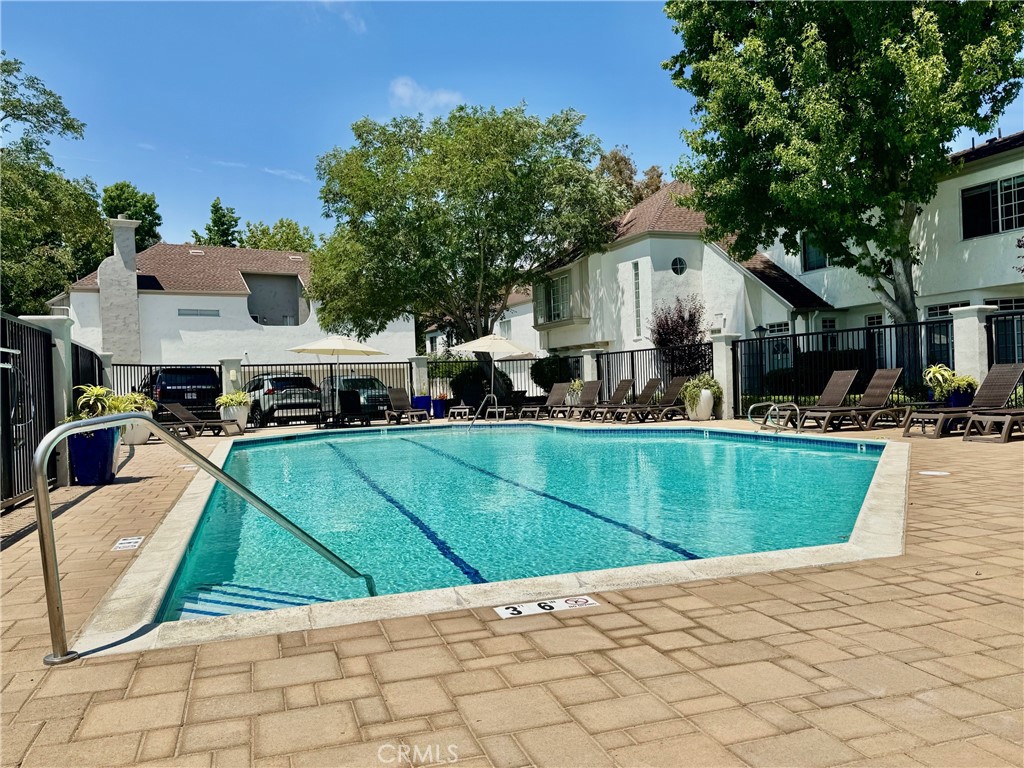 Hampton Village (HV) - Residential