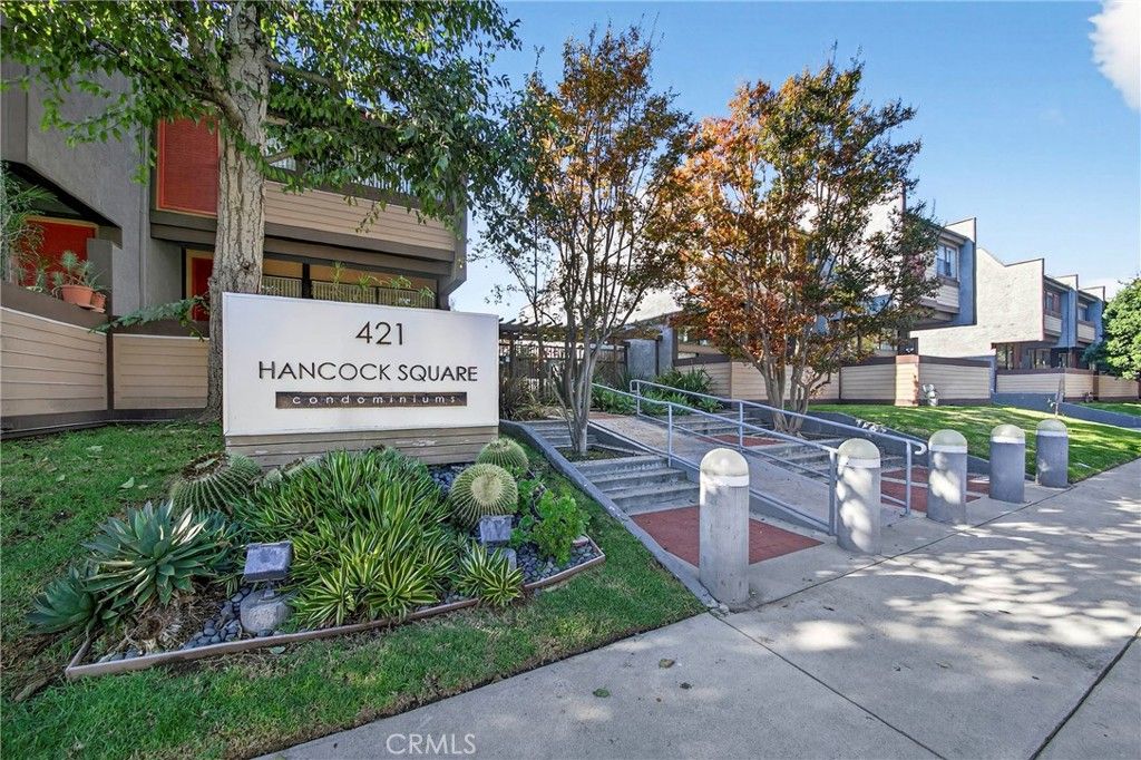 Photo of 421 S Van Ness Ave #6, Los Angeles, CA 90020 (MLS # PW25266985)