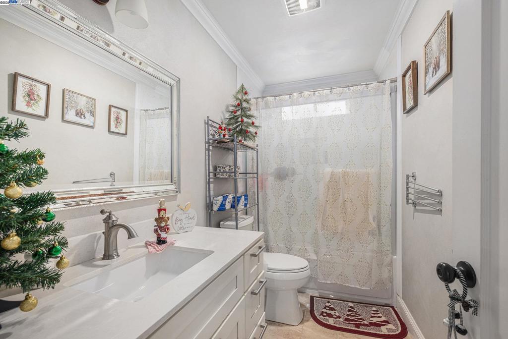 ROLLINGWOOD - Residential