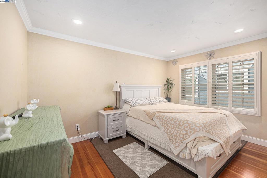 ROLLINGWOOD - Residential