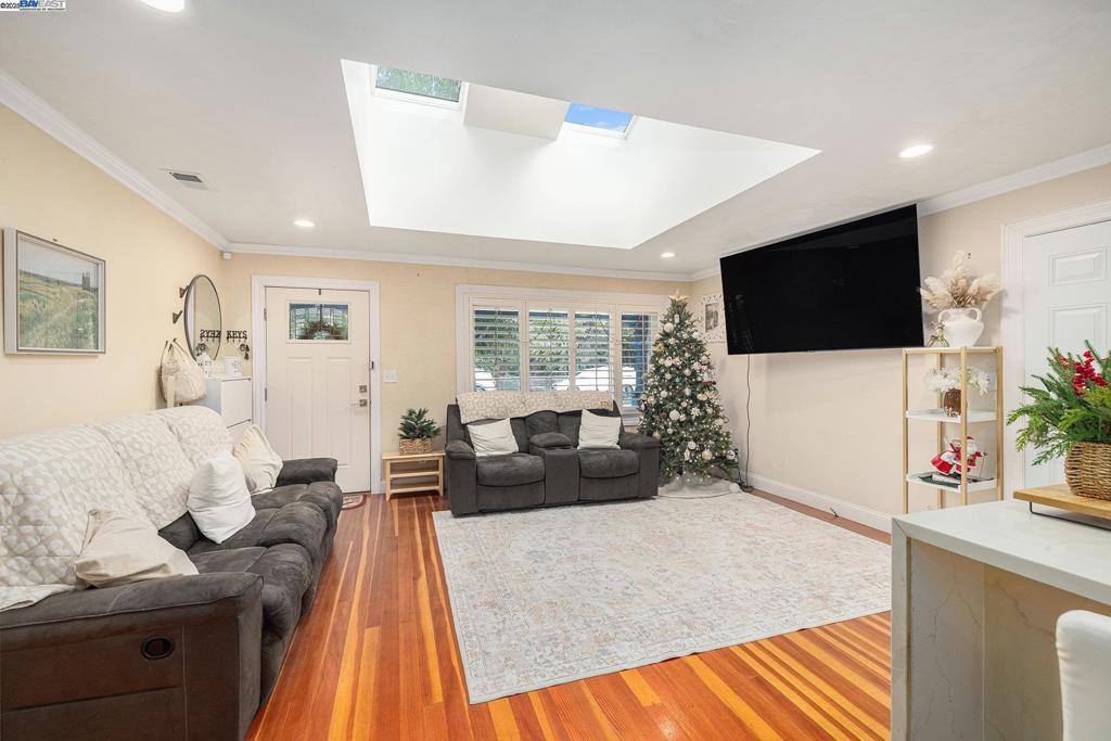 ROLLINGWOOD - Residential