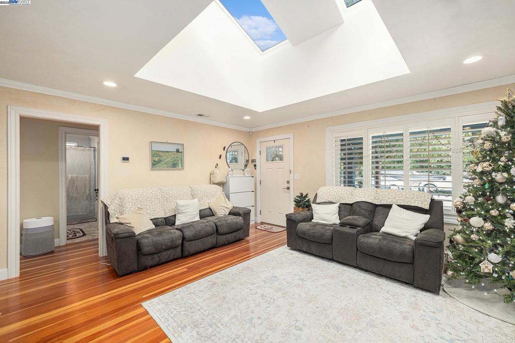 ROLLINGWOOD - Residential