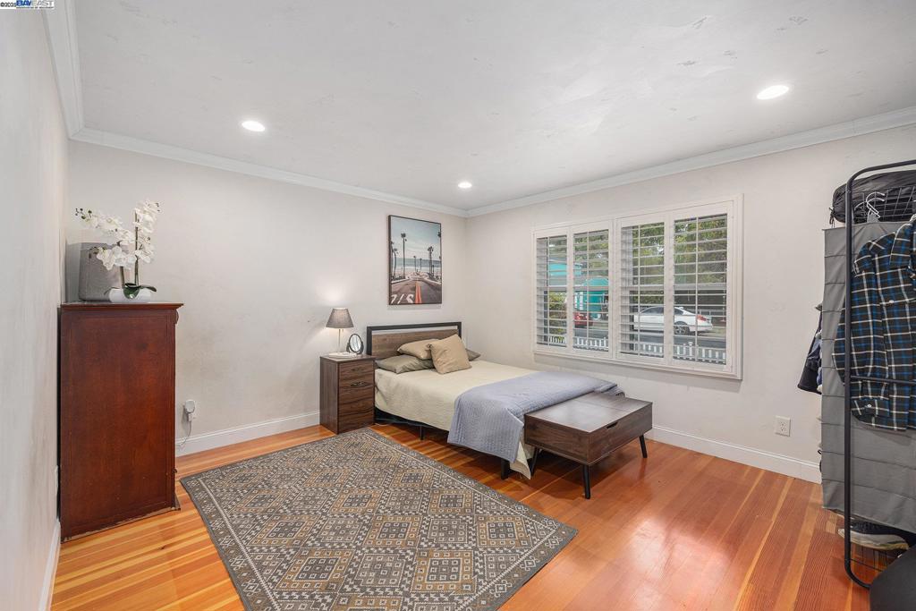 ROLLINGWOOD - Residential