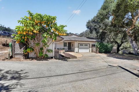 Photo of 17130 Blackie Road, Salinas, CA 93907 (MLS # ML82054555)